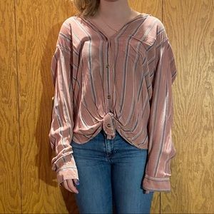 American Eagle button up top